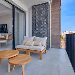Amazing 2Br Apt With Private Balcony - Rooftop Pool